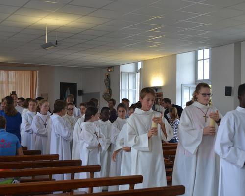 lourdes2016 porte sainte jeunes 13