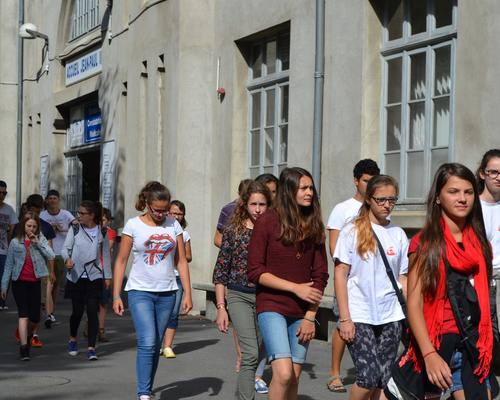 lourdes2016 porte sainte jeunes 19