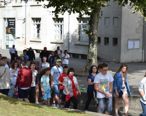 lourdes2016 porte sainte jeunes 23