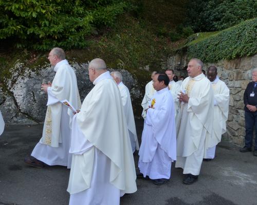 Lourdes2016_02_messegrotte 3