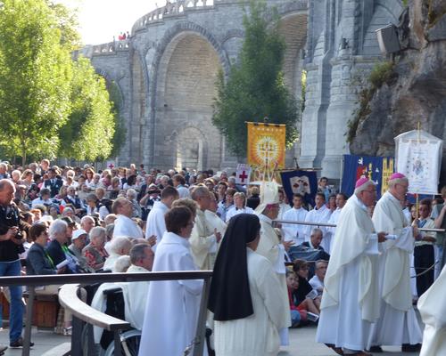 Lourdes2016_02_messegrotte 10