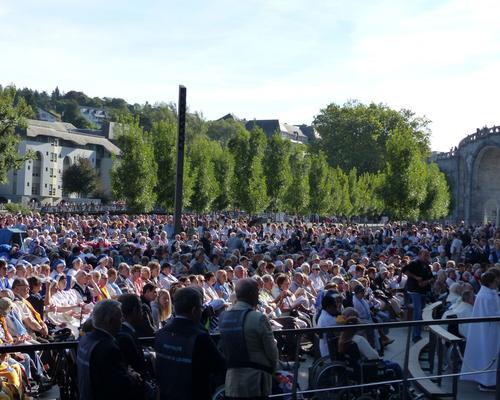 Lourdes2016_02_messegrotte 11