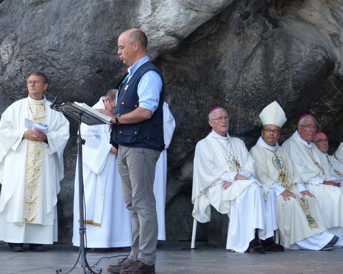 Lourdes2016_02_messegrotte 15