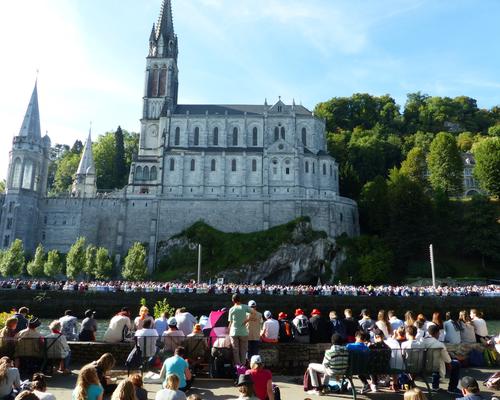 Lourdes2016_02_messegrotte 19