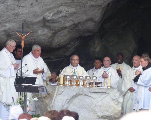 Lourdes2016_02_messegrotte 31
