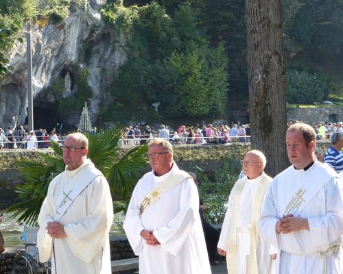 Lourdes2016-02-pro_st_sacrement 11