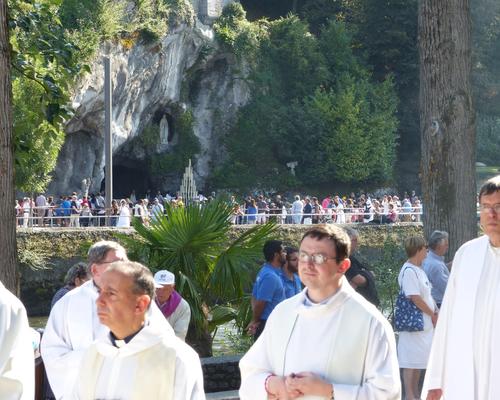 Lourdes2016-02-pro_st_sacrement