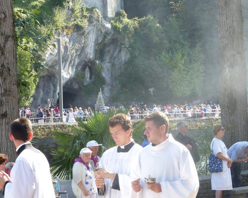 Lourdes2016-02-pro_st_sacrement 2