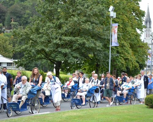 Lourdes2016_03_portesainte 3