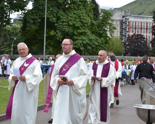 Lourdes2016_03_portesainte 6