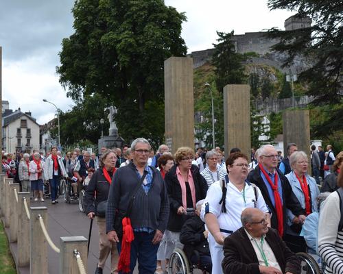 Lourdes2016_03_portesainte 11