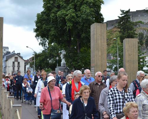 Lourdes2016_03_portesainte 13