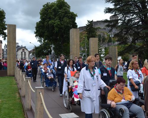 Lourdes2016_03_portesainte 14