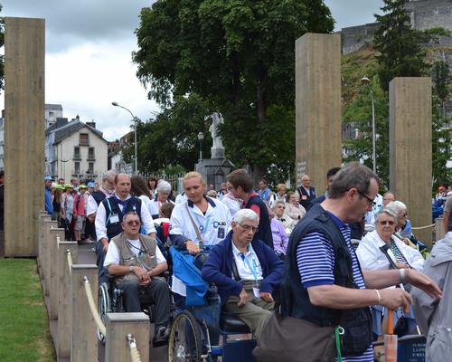 Lourdes2016_03_portesainte 19