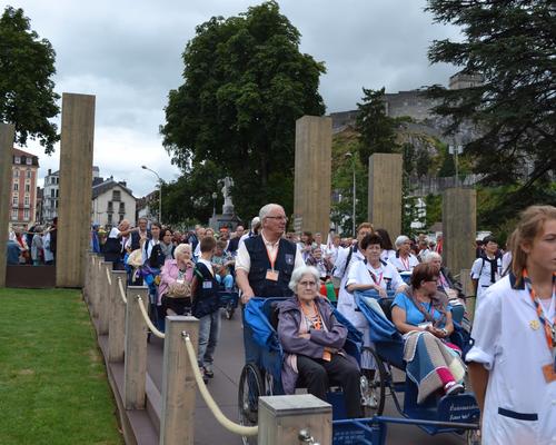 Lourdes2016_03_portesainte 25