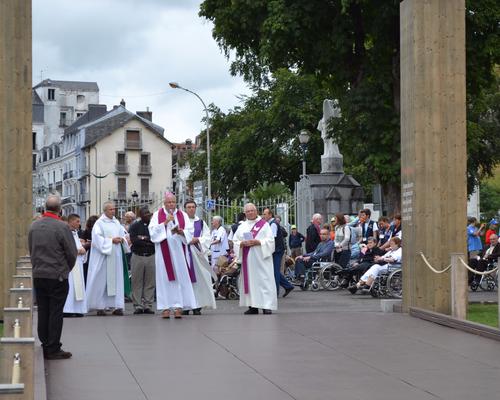 Lourdes2016_03_portesainte 4