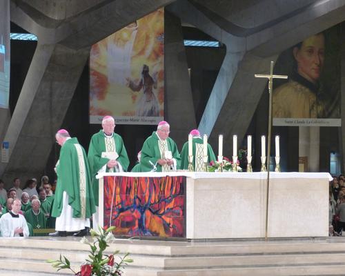 Lourdes2016_04_messeinternationale