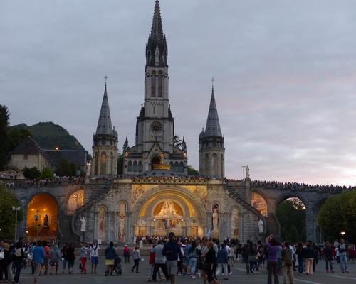 Lourdes2016_04_procession mariale