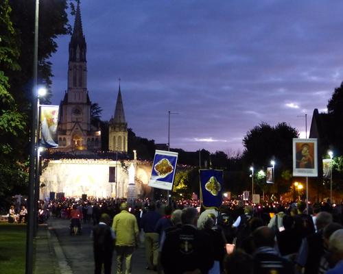 Lourdes2016_04_procession mariale 10