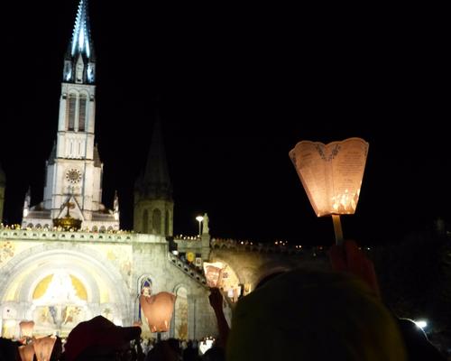 Lourdes2016_04_procession mariale 15