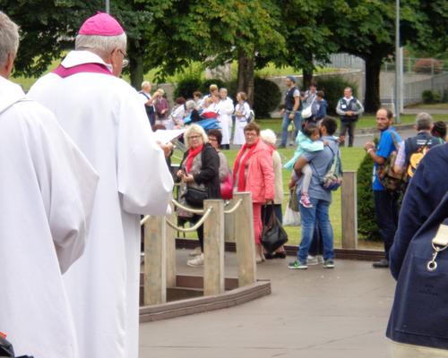 Père Garnier à Lourdes
