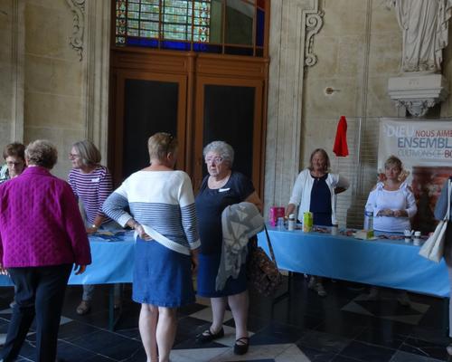 Dans le nartex