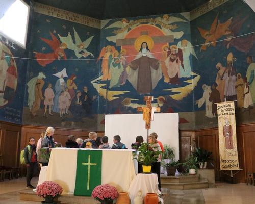 16GL_Anim_A l'église Ste Thérèse 1