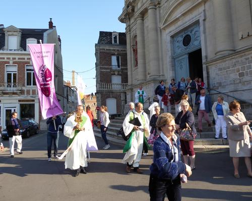 Procession reliques St Gery  sept 2016 (3)