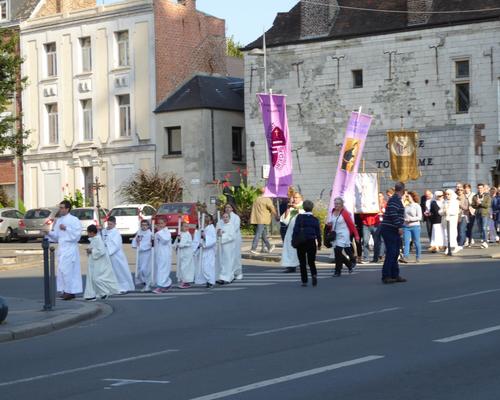 Procession reliques St Gery  sept 2016 (15)