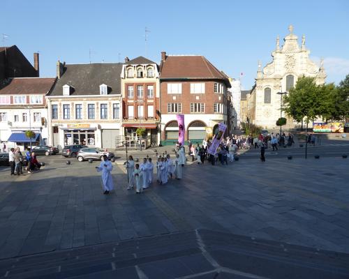 Procession reliques St Gery  sept 2016 (16)