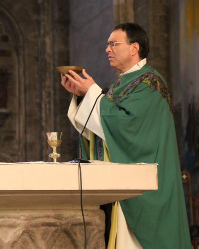 1611_Caté-messe 34