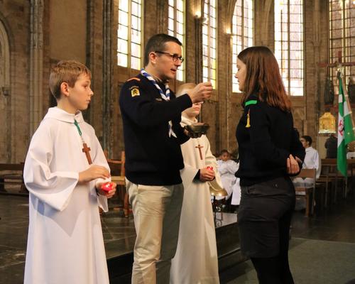 1611_Caté-messe 48