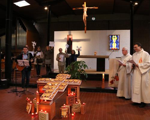 1611_Remise du Nouveau Testament 12