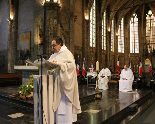 1611_Messe pour victimes de ttes les guerres 17
