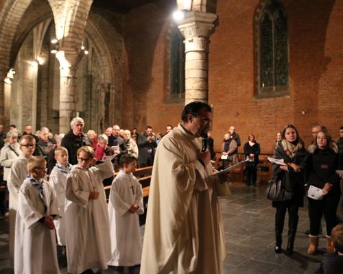 1611_Entrée en Eglise 12