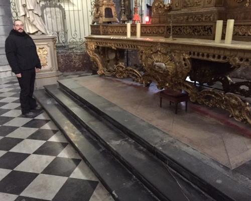 Réfection du plancher de l'autel Vatican I (réalisée par Hervé)