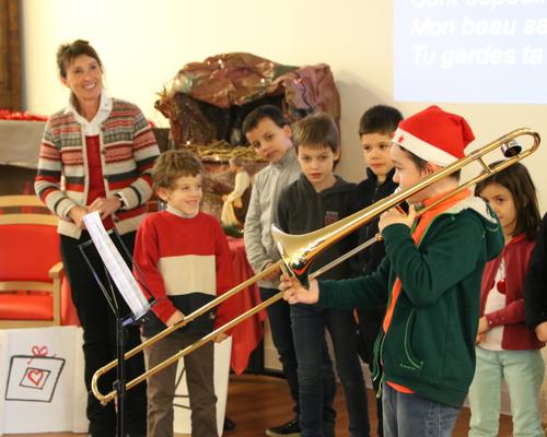 1612_Caté chante Noël résidence MDV 11