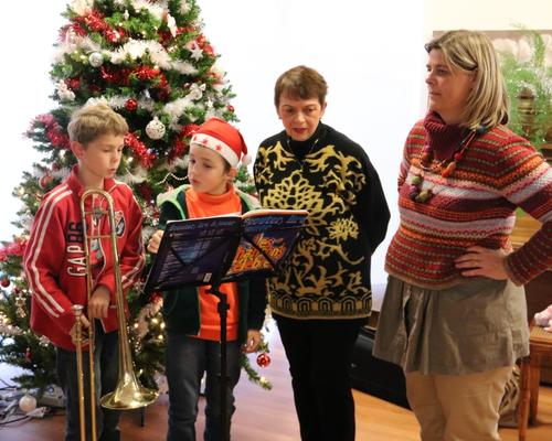 1612_Caté chante Noël résidence MDV 29