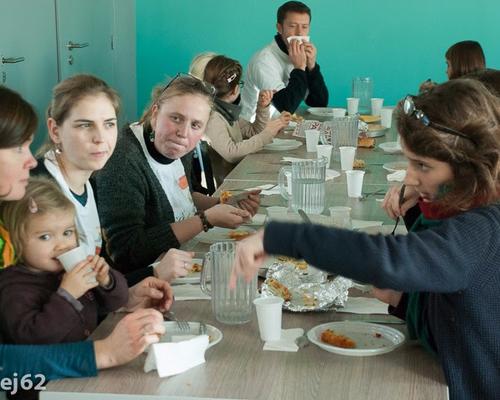 une tablée de responsables , anciens et futurs mejistes