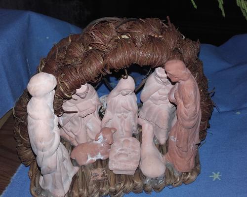 Crèche trouvée chez les Compagnons d'Emmaüs