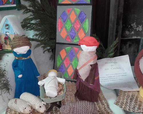 Crèche réalisée par des personnes porteuses d'un handicap (Perce-Neige)