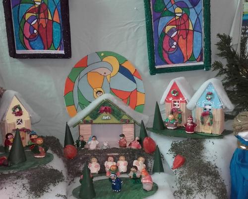 Crèche réalisée par une personne âgée