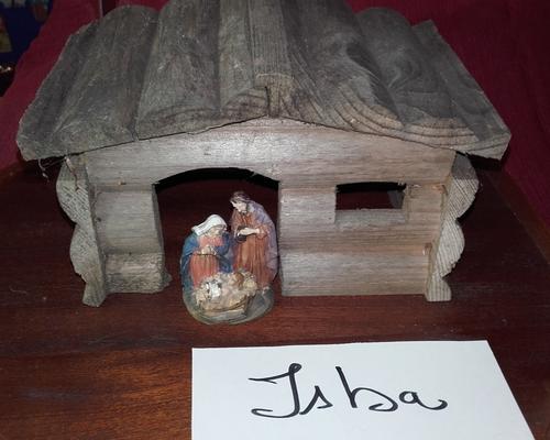 Crèche inspirée par les maisons russes