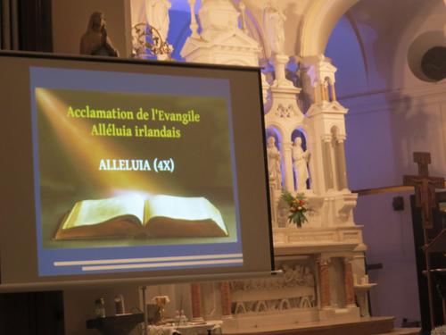 Alléluia!
Acclamons la Parole de Dieu!
