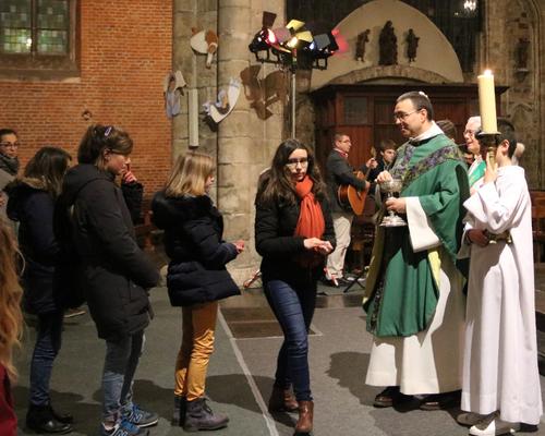 1701_Messe avec les jeunes de l AEP 48