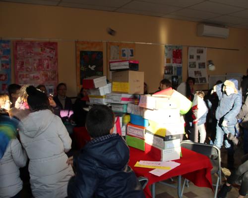 Le mur est détruit par les enfants!