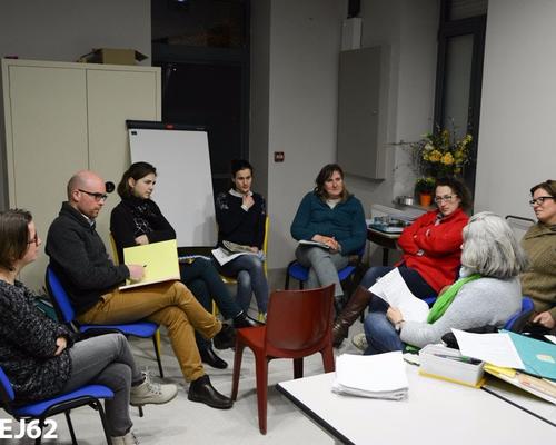groupe autour de la relecture
