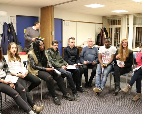 1702_Avec les confirmands 15