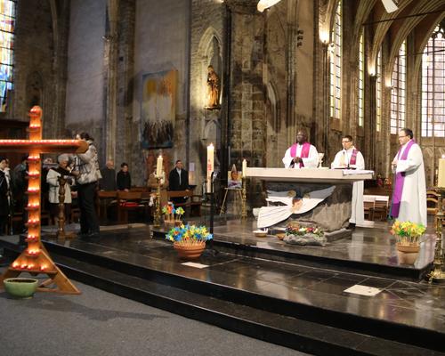1702_Messe des familles en deuil 42