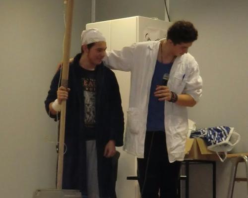 Le docteur Cérébrus  prend en charge le patient Simon